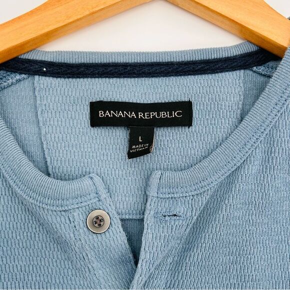 American Eagle light blue henley shirt size large - Picture 3 of 5